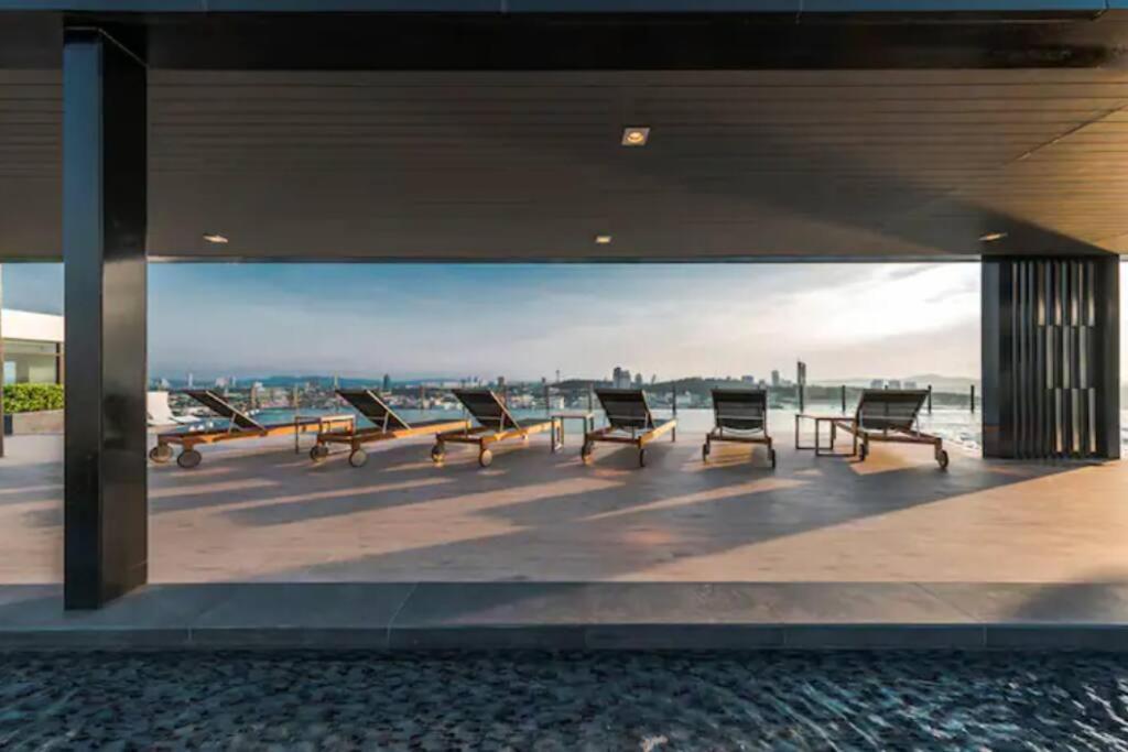 The Base Central Pattaya 2Bed King&Queen Sky Seaview & Infinity Pool Bagian luar foto