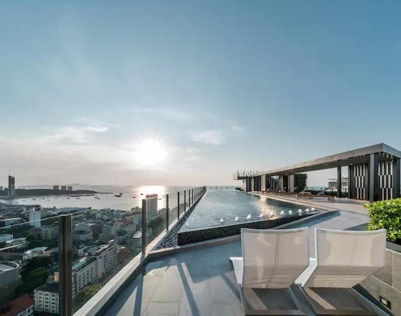 The Base Central Pattaya 2Bed King&Queen Sky Seaview & Infinity Pool Bagian luar foto
