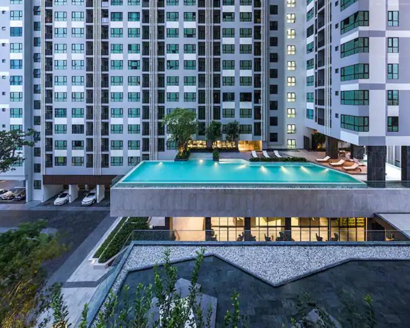 The Base Central Pattaya 2Bed King&Queen Sky Seaview & Infinity Pool Bagian luar foto